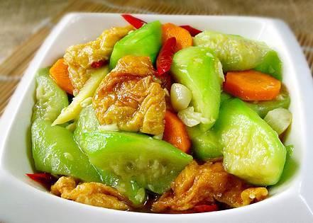 飯店大廚總結的絲瓜做法大全，簡單美味不重樣！