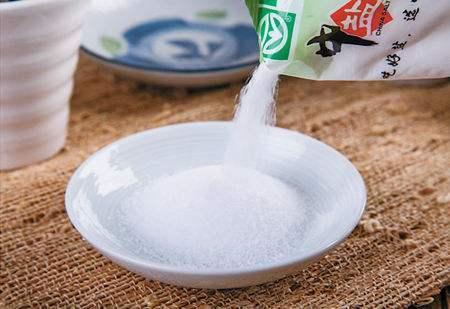 低鈉鹽、加碘鹽、無碘鹽，最應該吃哪種？很多人吃錯了，後果嚴重