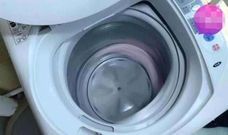 剛洗完的洗衣機看起來很乾淨,但用這簡單方法「真正的髒汙」才能被洗出來
