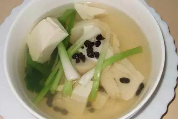 吃蔥一根，頂藥十副！但96%的人都吃錯了！不看不知道……