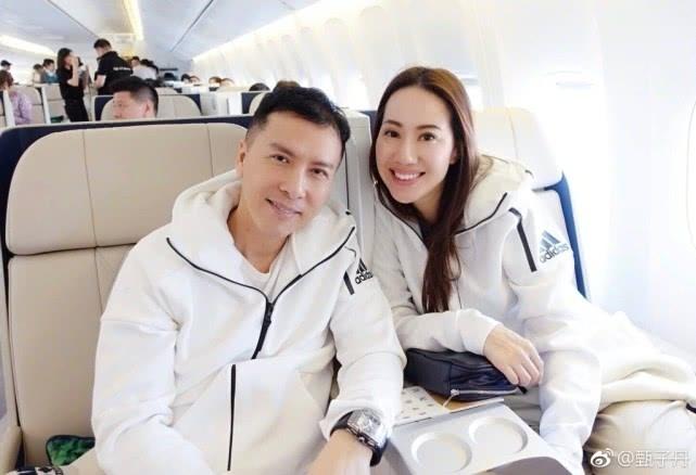 李連傑老了，洪金寶老了，成龍老了，只有他娶了富家女活成35歲！