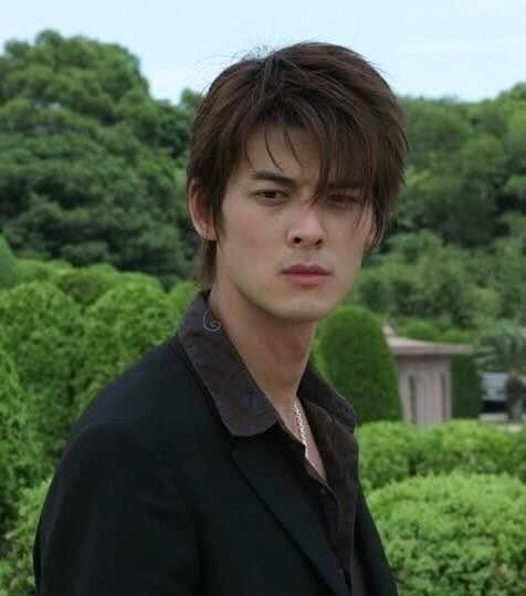 他27歲靠一部劇爆紅台灣,與言承旭齊名,如今淪落到給楊冪演配角!