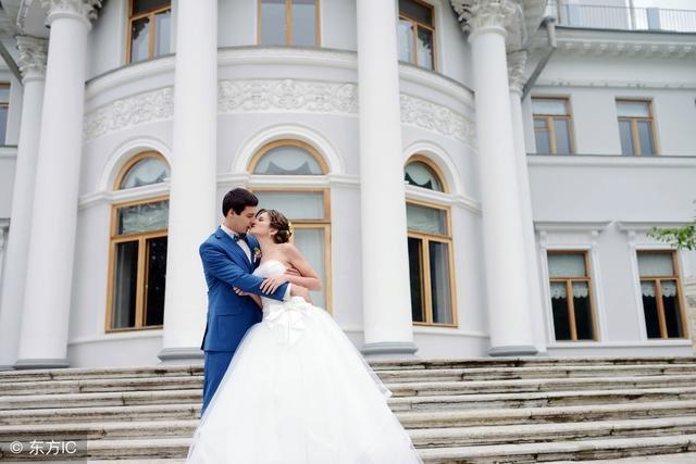 離婚吧,我弟結婚給5百,你弟結婚給10萬,你是當我傻嗎