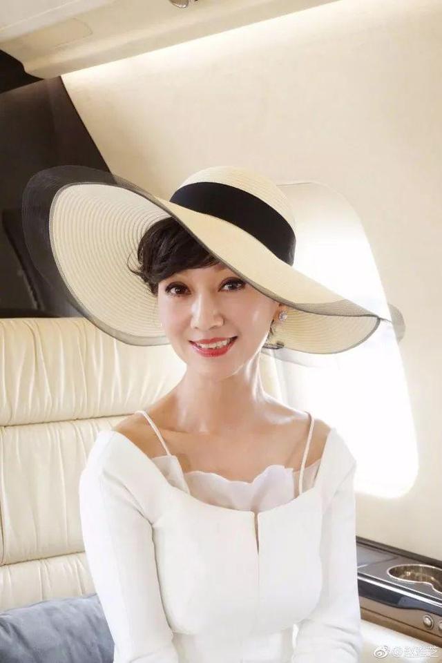 趙雅芝拍攝新白娘子傳奇時已經38歲了?你可曾見過她18歲的樣