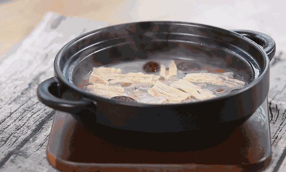 黑芝麻最大的功效竟然不是烏髮!而是這個!!每天一把效果驚人!