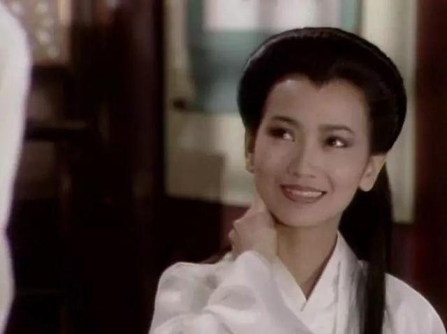 趙雅芝拍攝新白娘子傳奇時已經38歲了?你可曾見過她18歲的樣