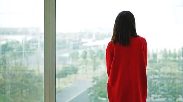 前妻不孕我選擇離婚,再婚前夜收到前妻1條信息,我立馬取消婚禮