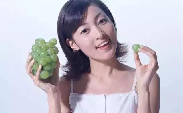 葡萄全身都是寶,吃它好處多多!顏色不同,功效也不同