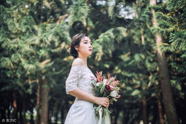 離婚吧,我弟結婚給5百,你弟結婚給10萬,你是當我傻嗎