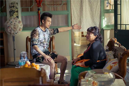 婚後工資交婆婆保存,我懷孕後拿回準備買補品,看到餘額我愣住了