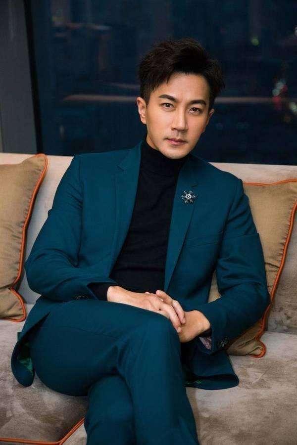 林誌穎的44歲，鐘漢良的44歲，劉愷威的44歲，卻都輸給了他的44歲