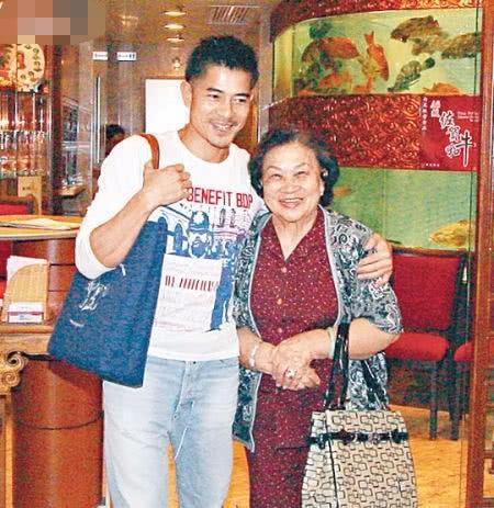 傳婆媳不和？郭富城太太方媛特意發圖，稱帶女兒去奶奶家玩