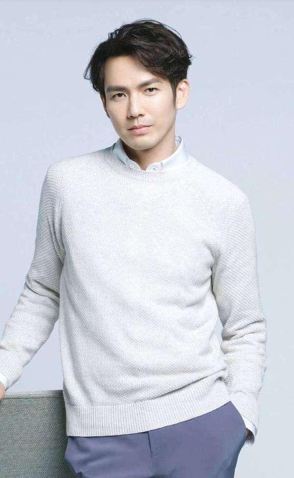 林誌穎的44歲，鐘漢良的44歲，劉愷威的44歲，卻都輸給了他的44歲