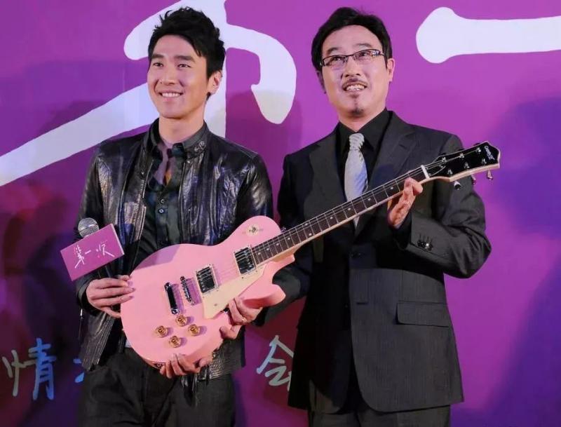 兒子比爹紅的五對明星,謝霆鋒上榜,他的兒子19歲就成影帝!