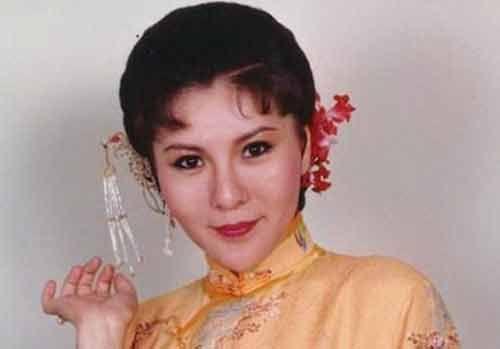 又一瓊瑤女郎抗癌十年病逝，一生未婚無子，何潤東陳妍希發文悼念