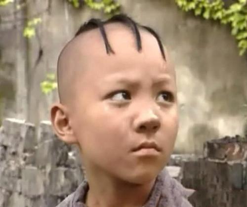 當年紅透半邊天的小童星，如今有的落魄到無人知，而他卻已經離世！