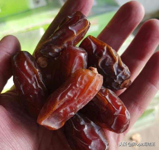 女人上了年紀，最好少吃豬肉，多吃下麵這些食物，年輕有勁顯水嫩