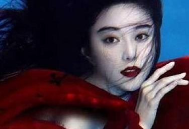 71歲像17歲！讓範冰冰直言不如她漂亮，這才是真正的不老女神！
