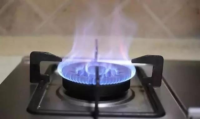 瓦斯爐有個「小機關」用牙籤戳一下!每月省下一半瓦斯費