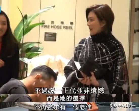 57歲關之琳近況曝光，二度離異後單身至今，5億身家全留給親弟弟
