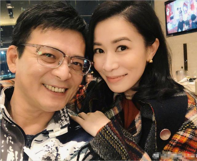 苗僑偉為戚美珍慶57歲生日,結婚29年恩愛如初,眾星雲集氣氛熱烈