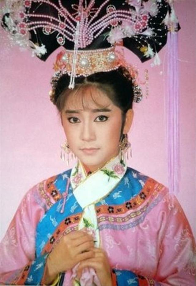 曾7次懷孕為生兒子，卻連生3女，今56歲女兒身價上億仍想要兒子