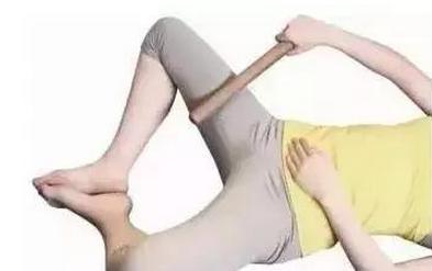 她每天睡前揉大腿內側,兩周後,奇跡出現了……