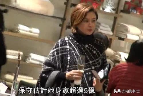 57歲關之琳近況曝光，二度離異後單身至今，5億身家全留給親弟弟