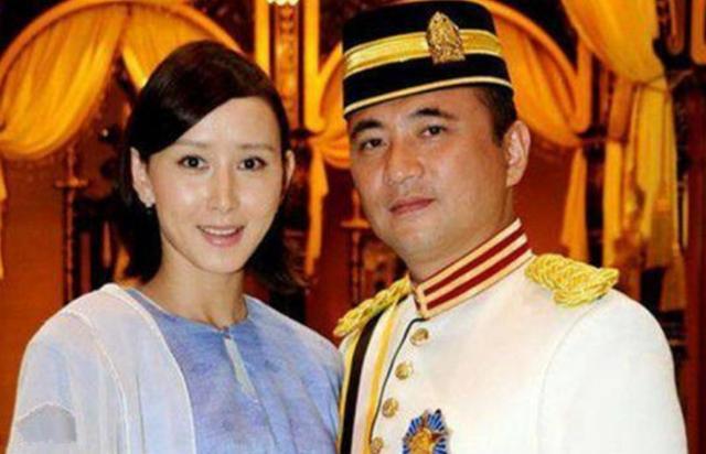 老公是馬來西亞首富，曾坦言做豪門闊太規矩多，衣服都不能露腳踝