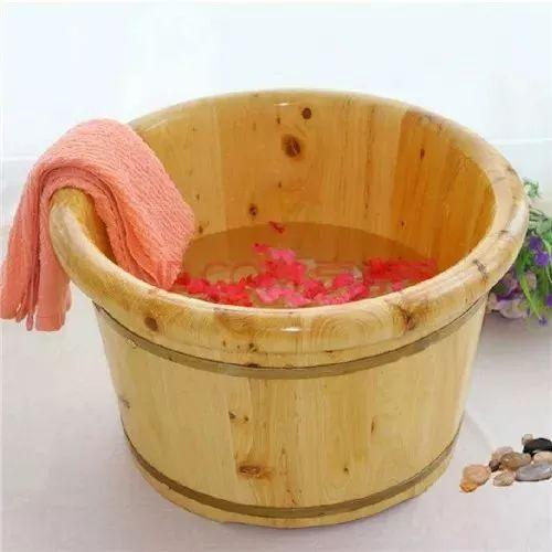 泡腳雖好，但是這6種人不能隨便泡！