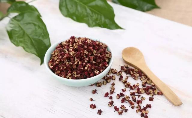 泡腳雖好，但是這6種人不能隨便泡！