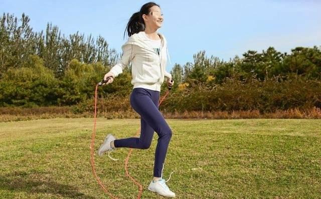 第一次去男友家拜訪，婆婆領我去逛超市，鄰居一句閑聊，我提分手