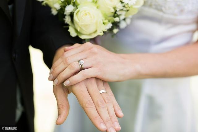 「你不拿嫁妝給我妹妹買車，我就和你離婚」「好，離婚就離婚」