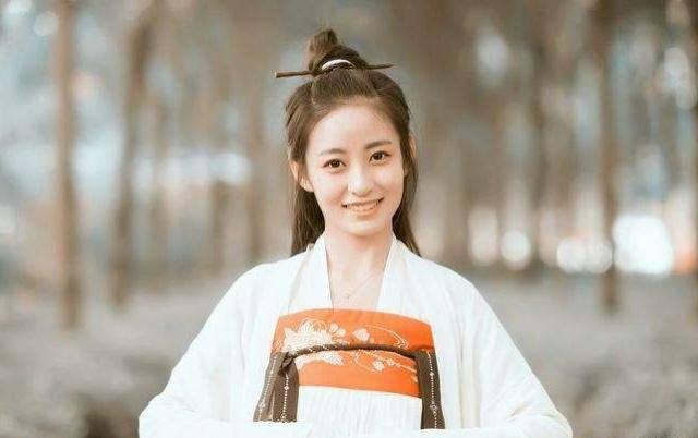 「兒媳，你出去住吧，你小叔子被你害的差點離婚」「房本寫我名」