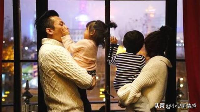 「媽，房子是我老婆的，不能分給弟弟房間，和弟弟出去租房子吧」