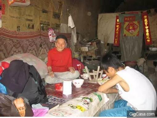 老婦158年間三次轉世全記得，一世男人兩世女人！！她今生沒讀過書卻寫出了繁體字...