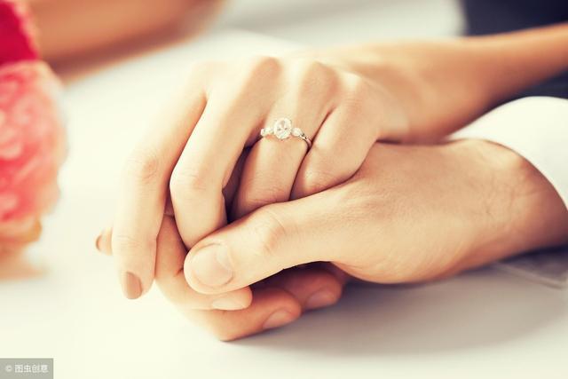 「你不拿嫁妝給我妹妹買車，我就和你離婚」「好，離婚就離婚」