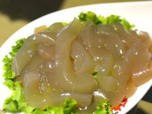 人怕癌,癌卻怕它,其實黑蒜能夠阻斷致癌物質亞硝胺的合成,起到防癌、抗癌的作用