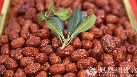吃什麼食物可以去黑眼圈，8種食物輕鬆去除！