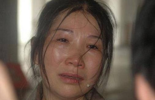 婆婆癱瘓十年，姑子小叔從不來，拆遷分房時，他們把我家砸了