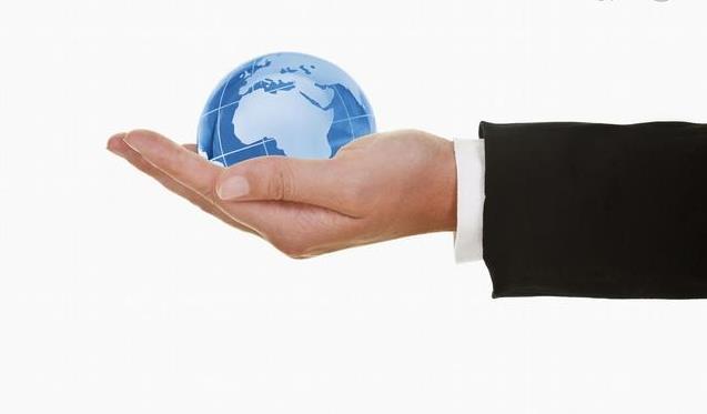 我不高攀有錢人，因爲我沒餓著；我不瞧不起沒錢人，因爲他們會有出頭之日