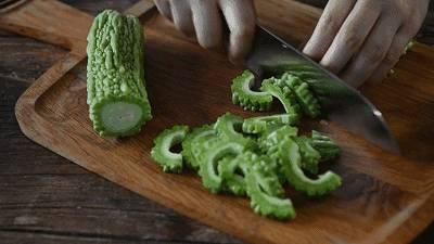 吃苦瓜到底能降血糖麼？「苦」真的能克「甜」麼？