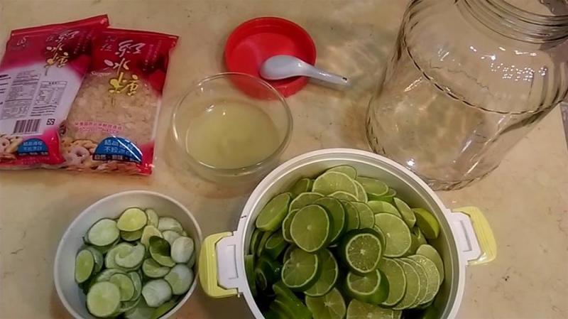 36歲女子在家自製超強「檸檬酵素」，從57kg瘦到51kg，連皮膚都跟著白到發光