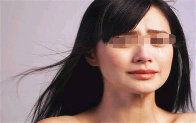 女兒贍養母親五年，臨終卻把遺產都給了兒子，女婿不服，回家傻了