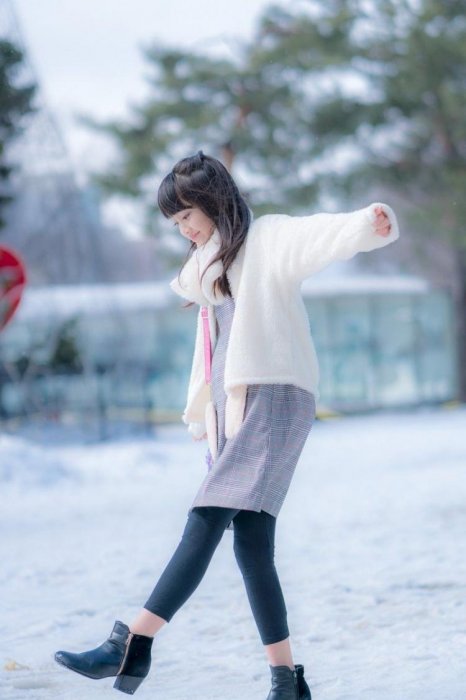 小六長這樣合理嗎！12歲櫻花妹舞台唱跳...「水汪大眼」萌度破表！鄉民全暴動：想犯罪惹