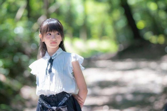 小六長這樣合理嗎！12歲櫻花妹舞台唱跳...「水汪大眼」萌度破表！鄉民全暴動：想犯罪惹