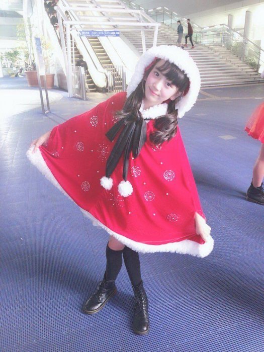 小六長這樣合理嗎！12歲櫻花妹舞台唱跳...「水汪大眼」萌度破表！鄉民全暴動：想犯罪惹
