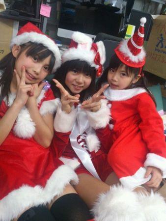 小學生當年稚氣神顏！拍寫真太早熟… 升高中「謎之長相變化」網友看呆：妳誰